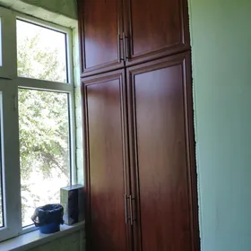 Mebel şkaf, stenka
