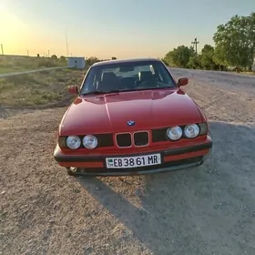 BMW 520 1990