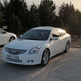 Nissan Altima 2012