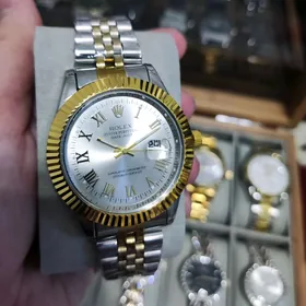 Rolex oglanlaryñ sagatlary