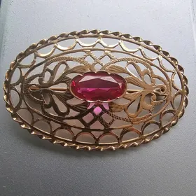 Gyzyl broşka yerewan