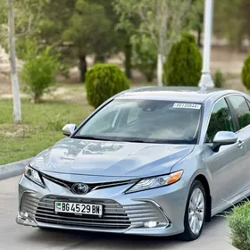 Toyota Camry 2020
