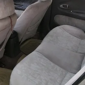 Daewoo Leganza 1998