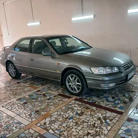 Toyota Camry 2000