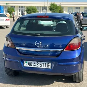 Opel Astra 2004