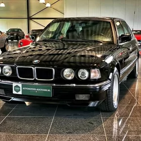 E32 Bmw 7lik 1990 labawoy öňki