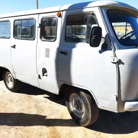 UAZ 2206 1999