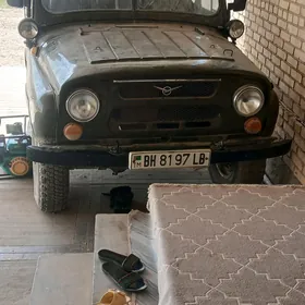 UAZ 469 1990