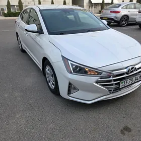 Hyundai Elantra 2020