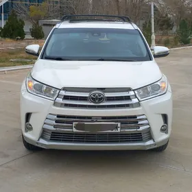 Toyota Highlander 2018