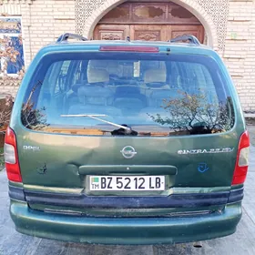 Opel Sintra 1999