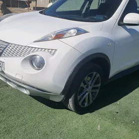 Nissan JUKE 2012
