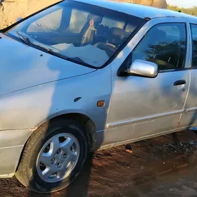 Nissan Primera 1998
