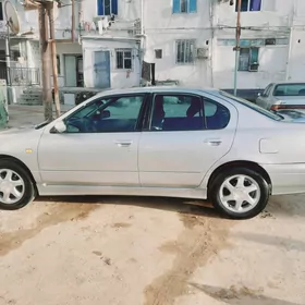 Nissan Primera 1995