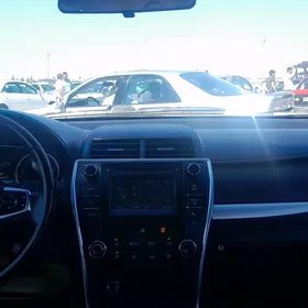 Toyota Camry 2016
