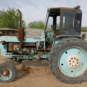 MTZ T-28 2002
