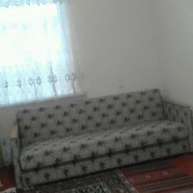 Диван