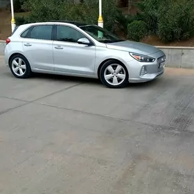 Hyundai Elantra GT 2018