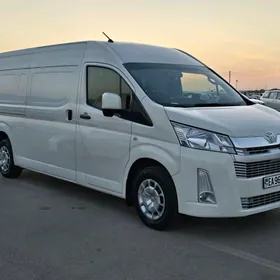Toyota Hiace 2020