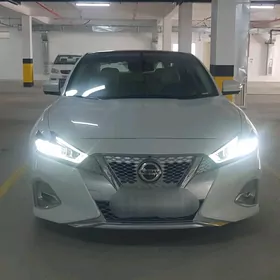 Nissan Maxima 2022