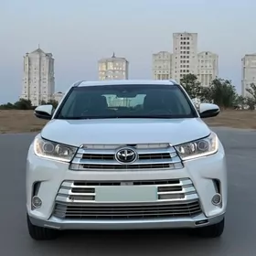 Toyota Highlander 2019