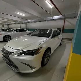 Lexus ES 350 2018