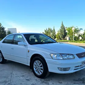 Toyota Camry 2001