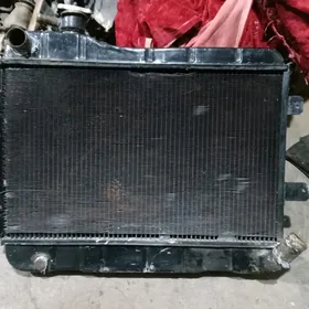Sökülip satylýar Radiator.
