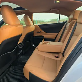 Lexus ES 350 2023