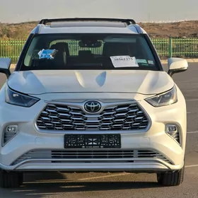 Toyota Highlander 2021