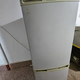 БИРЮСА holadilnik