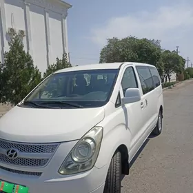 Hyundai H-1 2011