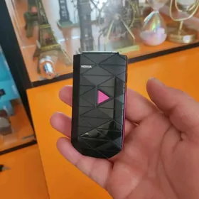 Nokia 7070
