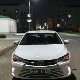 Toyota Camry 2015