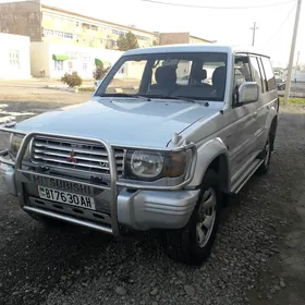 Mitsubishi Pajero 1994