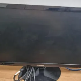 Монитор Samsung SyncMaster S24B300BL