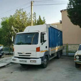 Mitsubishi Canter 2001