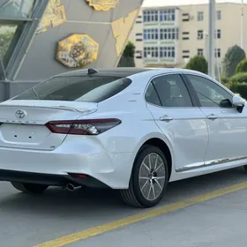 Toyota Camry 2023