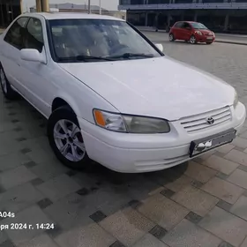 Toyota Camry 1997