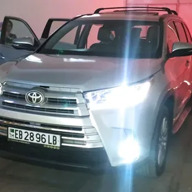 Toyota Highlander 2017