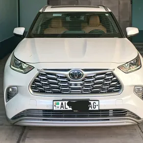 Toyota Highlander 2022