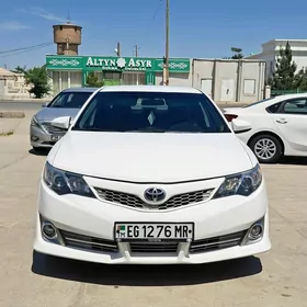 Toyota Camry 2014