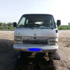 Nissan Urvan 1987