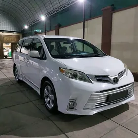 Toyota Sienna 2019