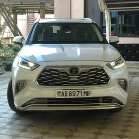 Toyota Highlander 2022