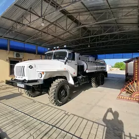 Ural 5557 2015