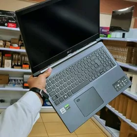 i5-10 / GTX 1650 / 8GB RAM