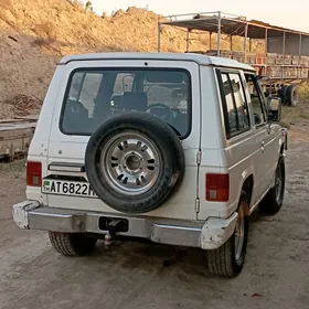 Mitsubishi Pajero 1988