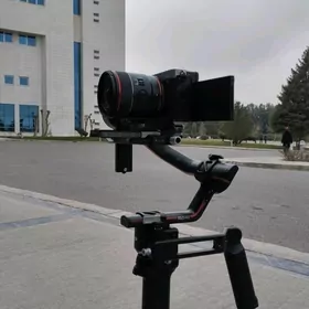 obektiw 35 1.8