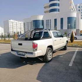 Toyota Tacoma 2018